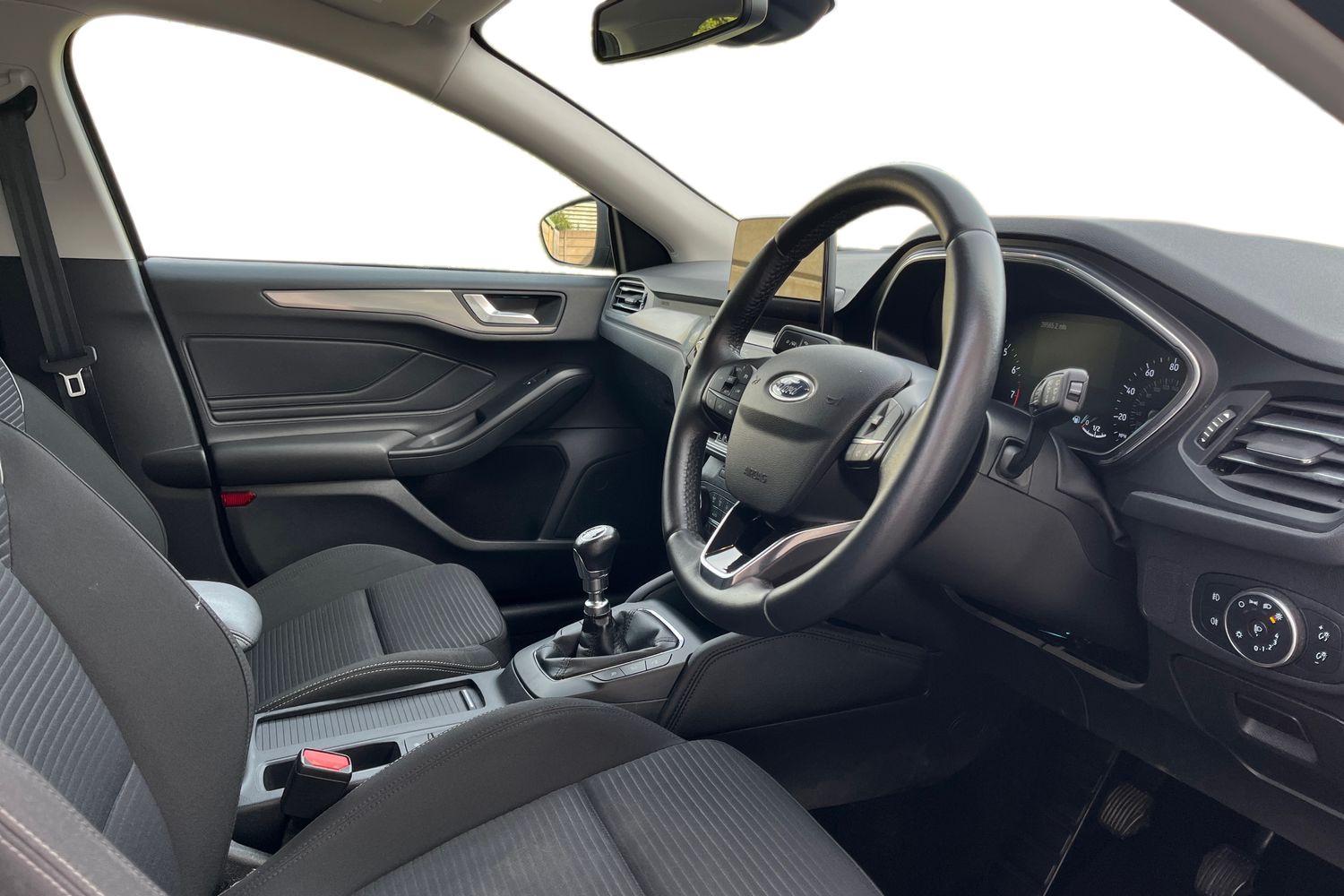 Ford FOCUS Photo 8