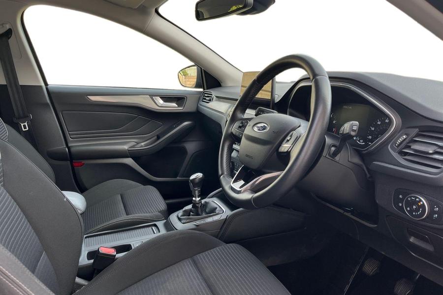Ford FOCUS Photo autoimg-781a077b57dbebad49a87d55bb75c1ca0cc6141e.jpg