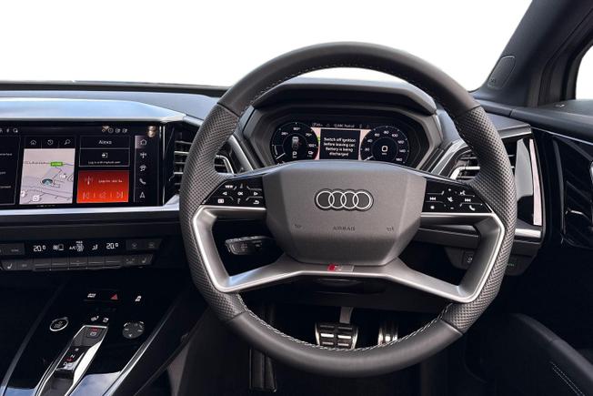 AUDI Q4 E-Tron Photo 11