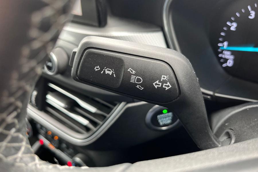 Ford FOCUS Photo autoimg-781d8cd31a931da4b31a69d73f6c8eb5e9695833.jpg