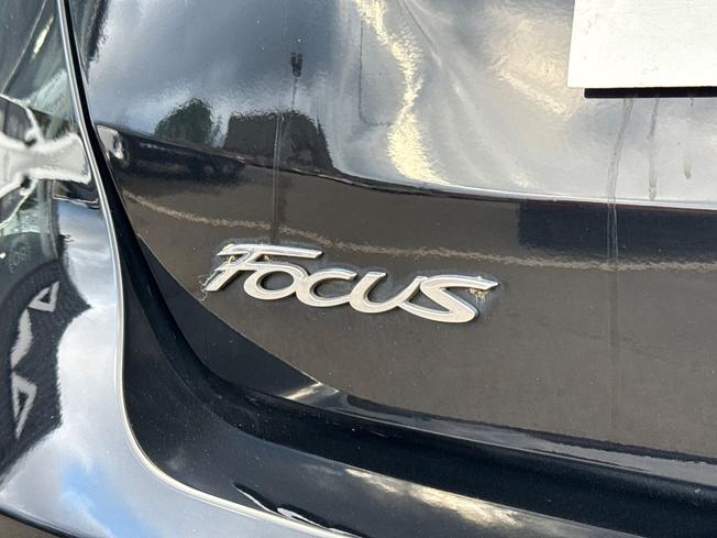 FORD Focus Photo 32