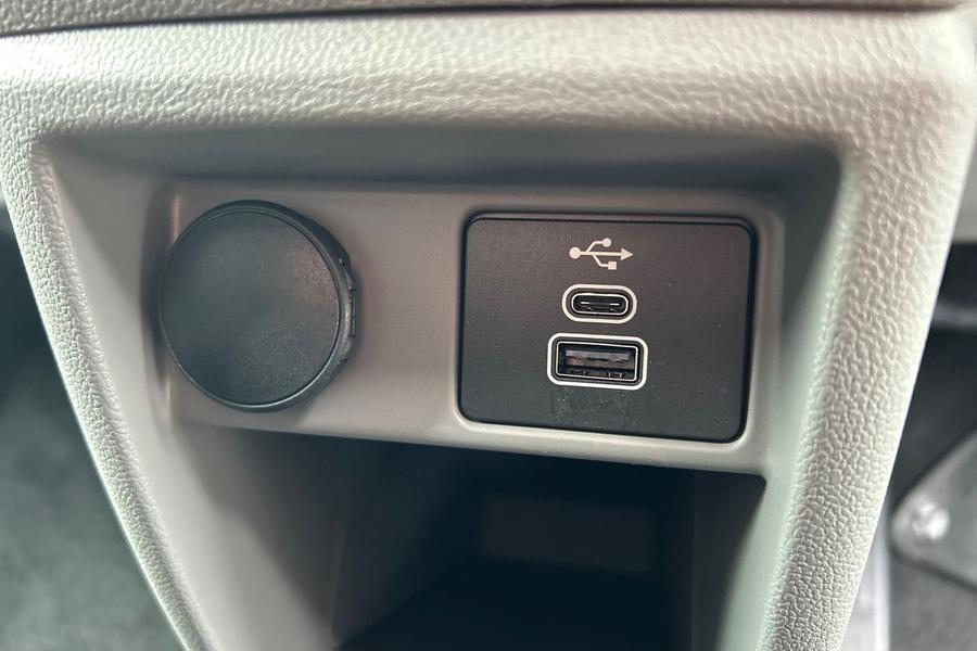 Ford TRANSIT CUSTOM Photo autoimg-781f02f89feaf5f3a4bfdfd59918c498bbc31714.jpg