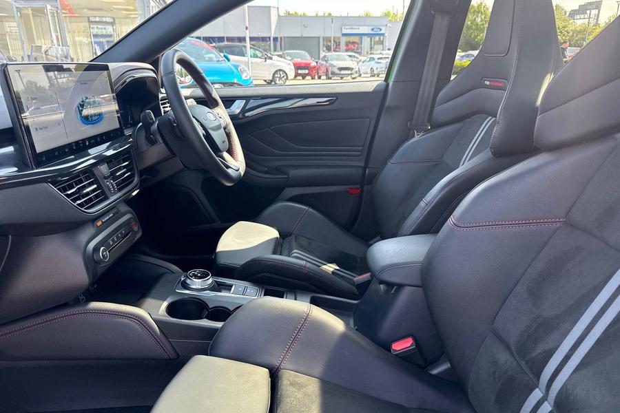 Ford FOCUS Photo autoimg-7822e2a8a4ac22b36fd212de89e75065dc09b226.jpg