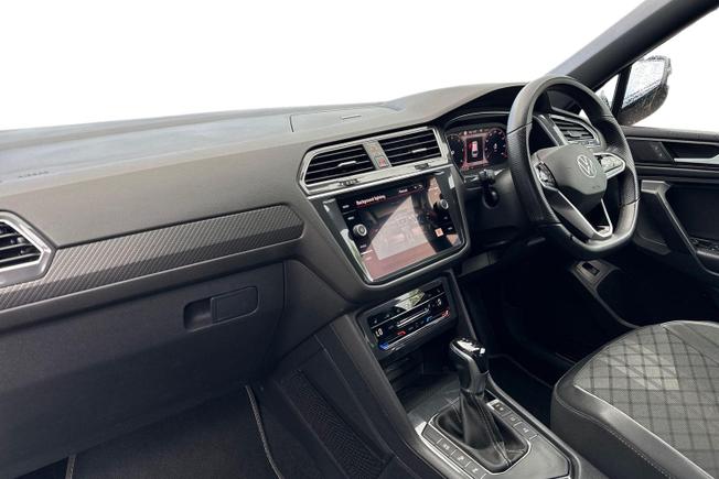 VOLKSWAGEN Tiguan Allspace Photo 2