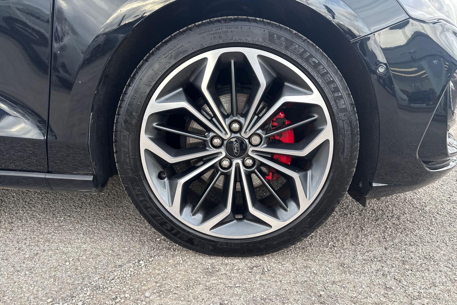 Ford FOCUS Photo 7