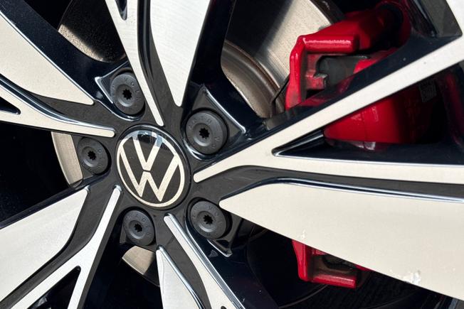 VOLKSWAGEN Golf Photo 30
