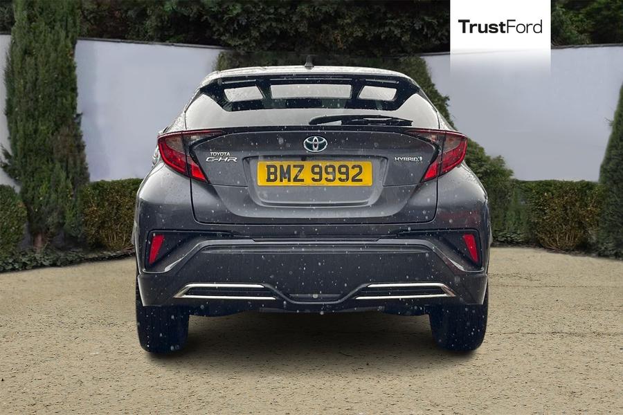 Toyota C-HR Photo autoimg-783141cef5d036f8a5c125b6679b676993674b52.jpg