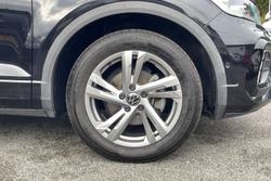 VOLKSWAGEN T-Roc Photo 5