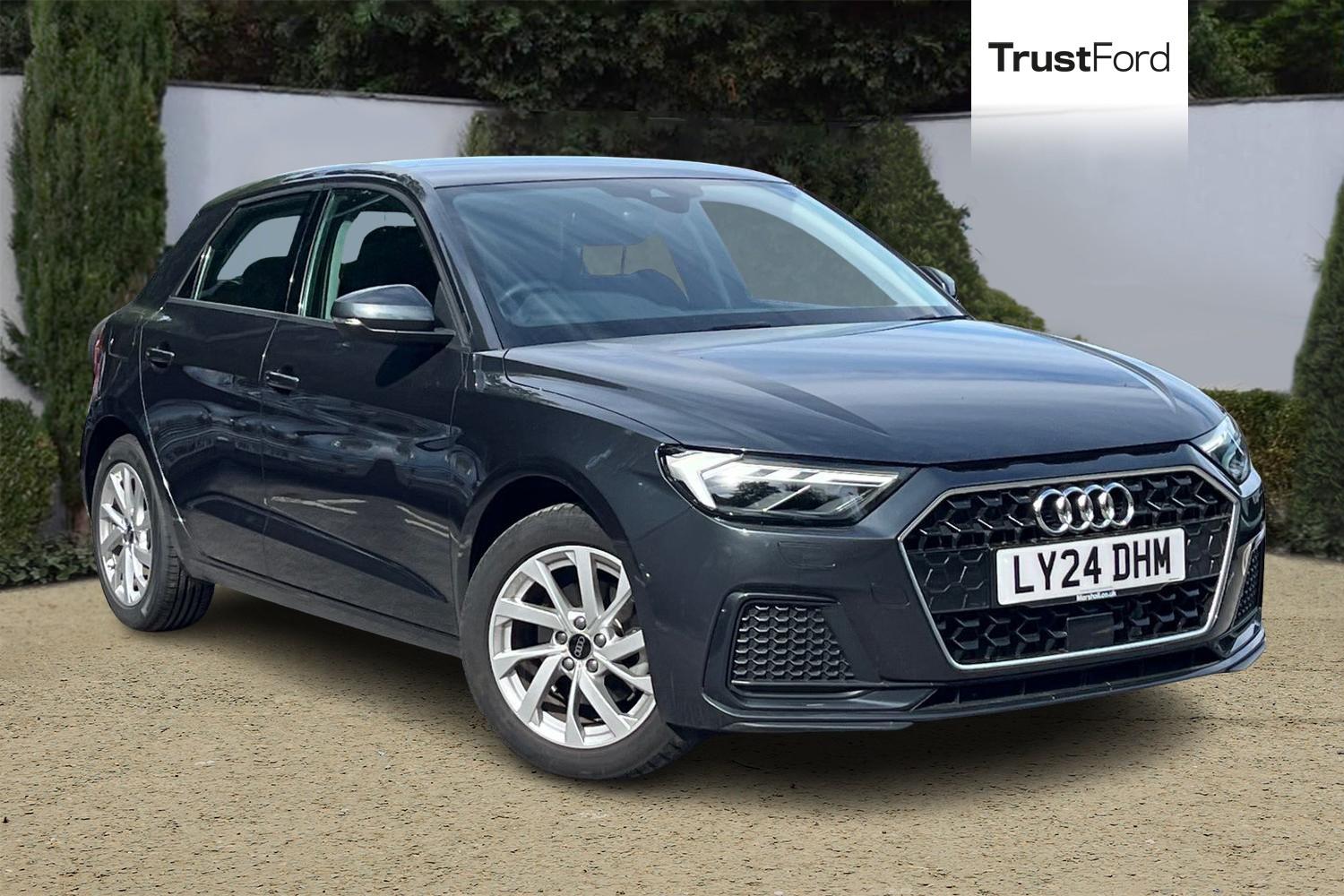 Audi A1 Photo 0