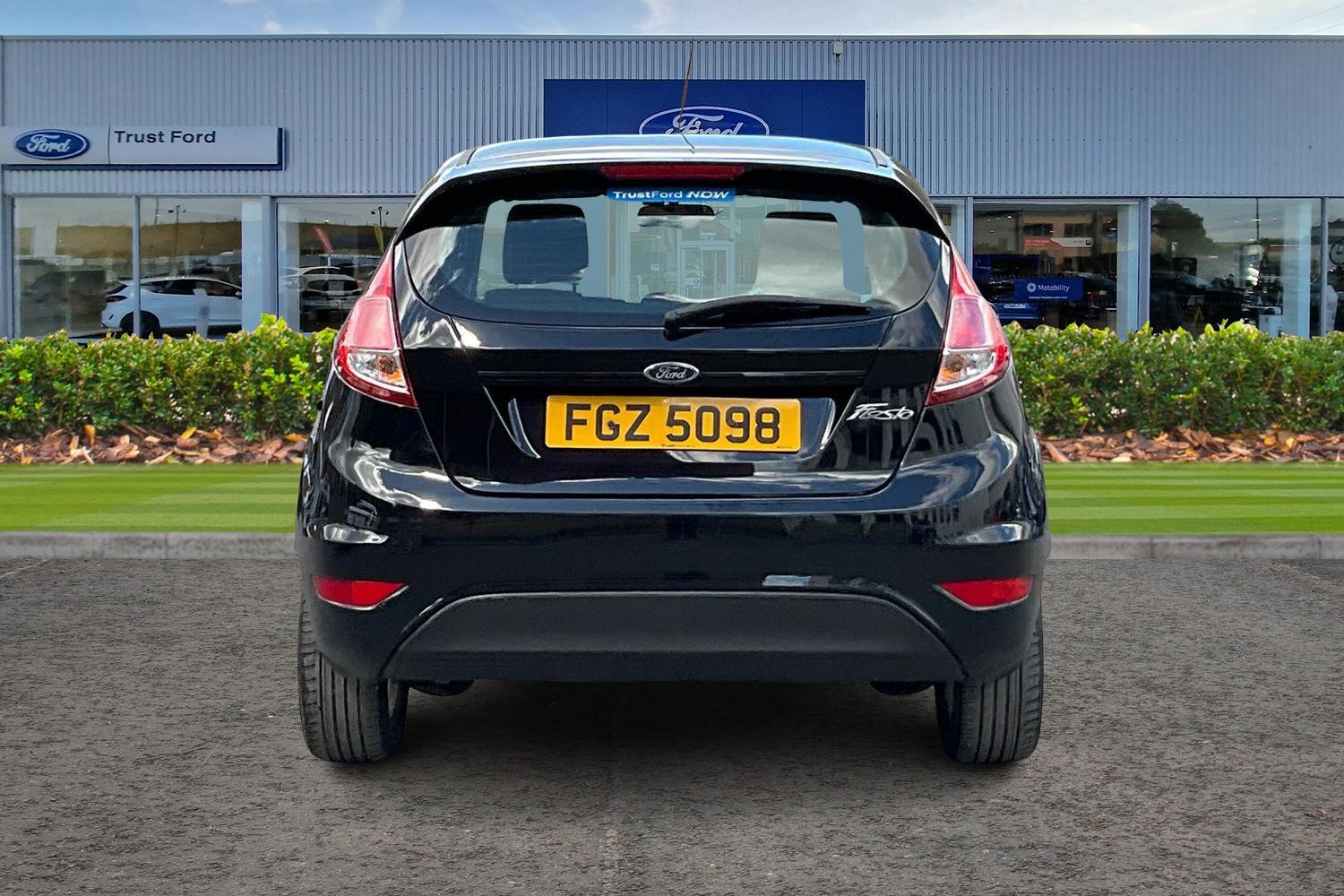 Ford FIESTA Photo 6