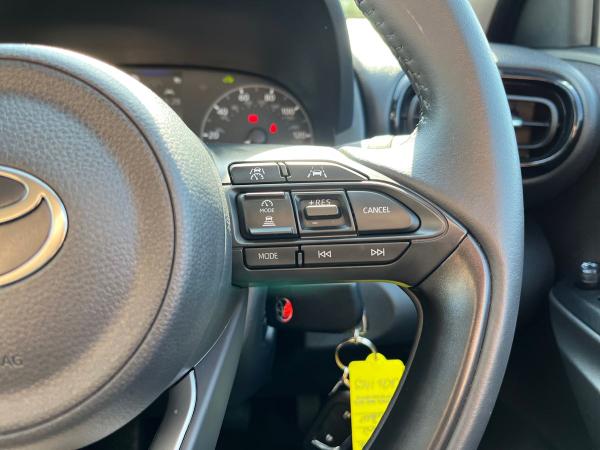 Toyota Yaris Photo autoimg-78393c0a629d6d3d355c3e4ba3b86707cb22c298.jpg