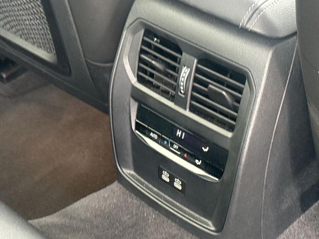 BMW 3 Series Photo 39