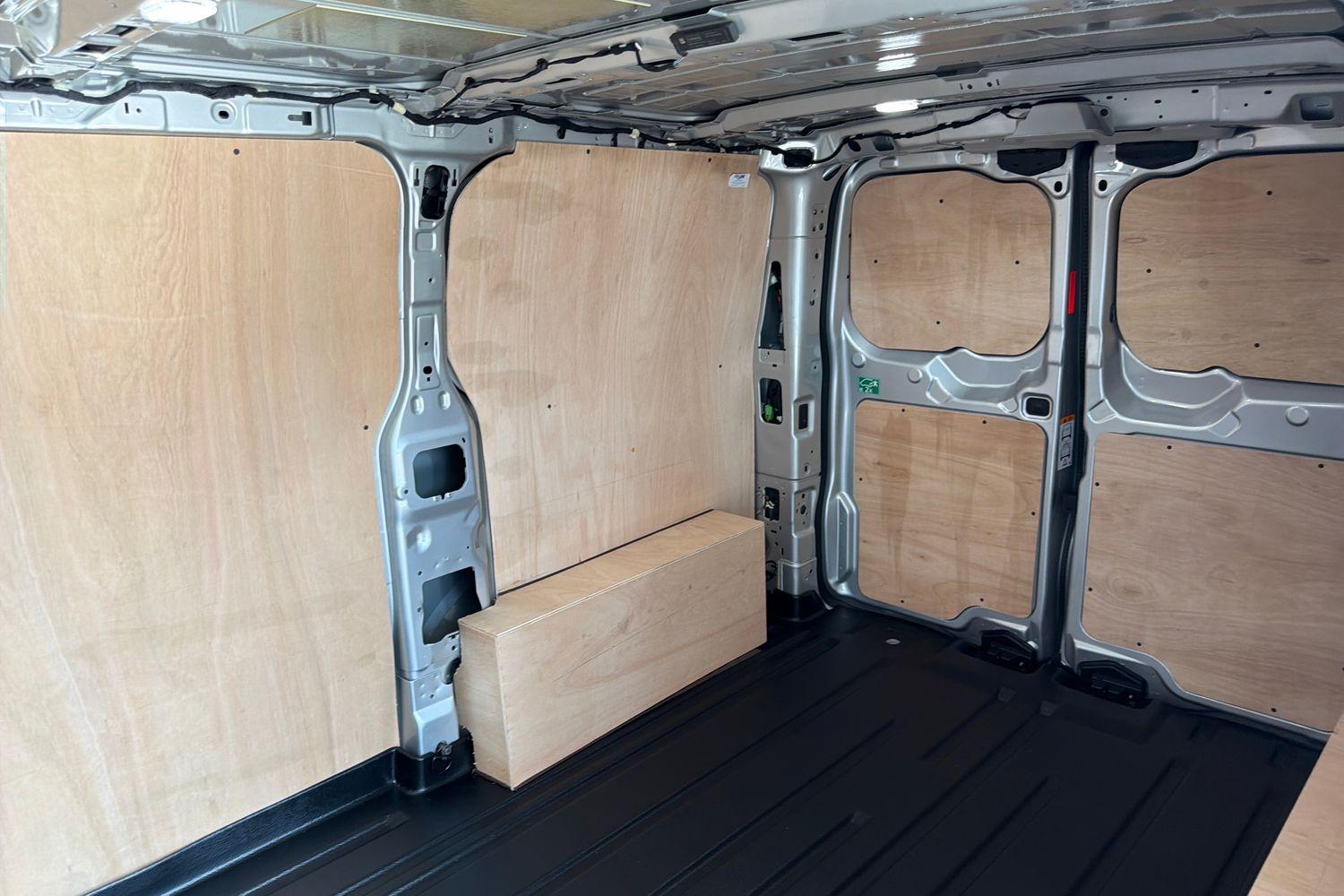 Ford TRANSIT CUSTOM Photo 3