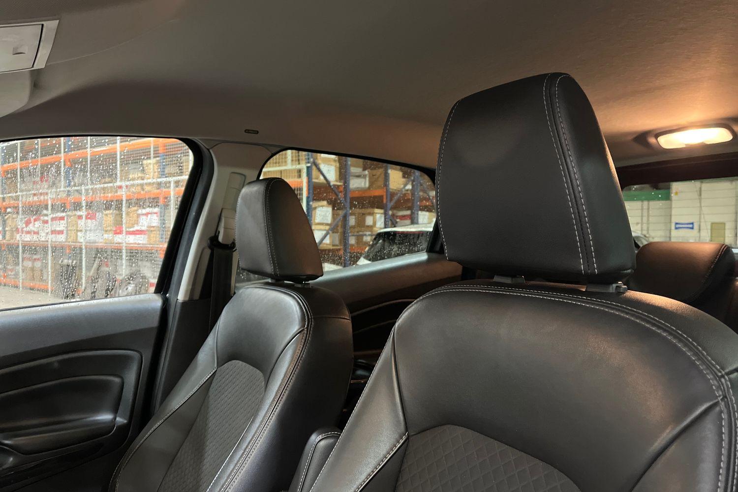 Ford ECOSPORT Photo 18