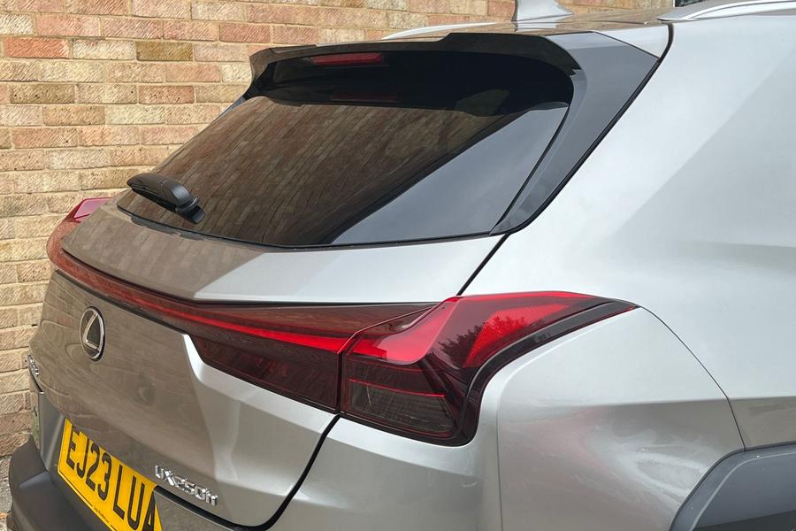 Lexus UX Photo autoimg-783f41796eb3b1e896d60319d5d7764869ea3e05.jpg
