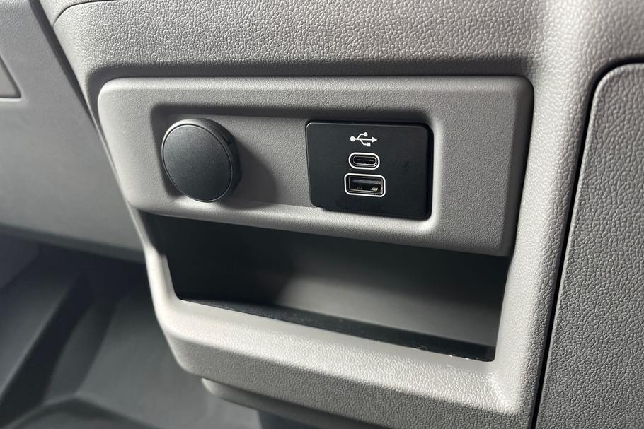 Used Ford Transit Custom YO25URB 24