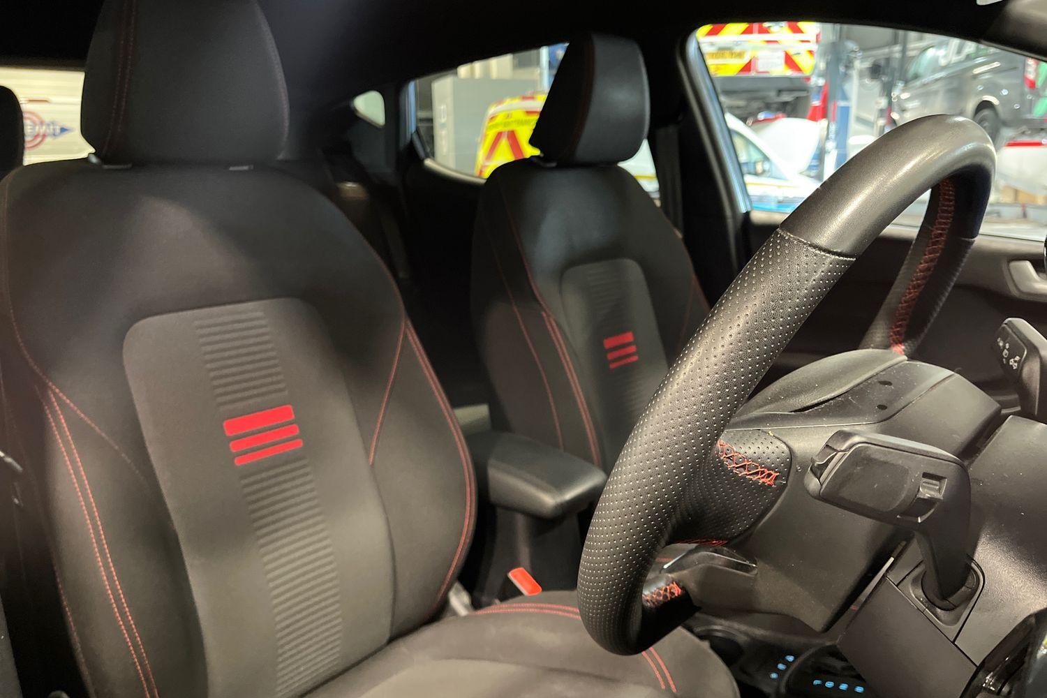 Ford FIESTA Photo 16
