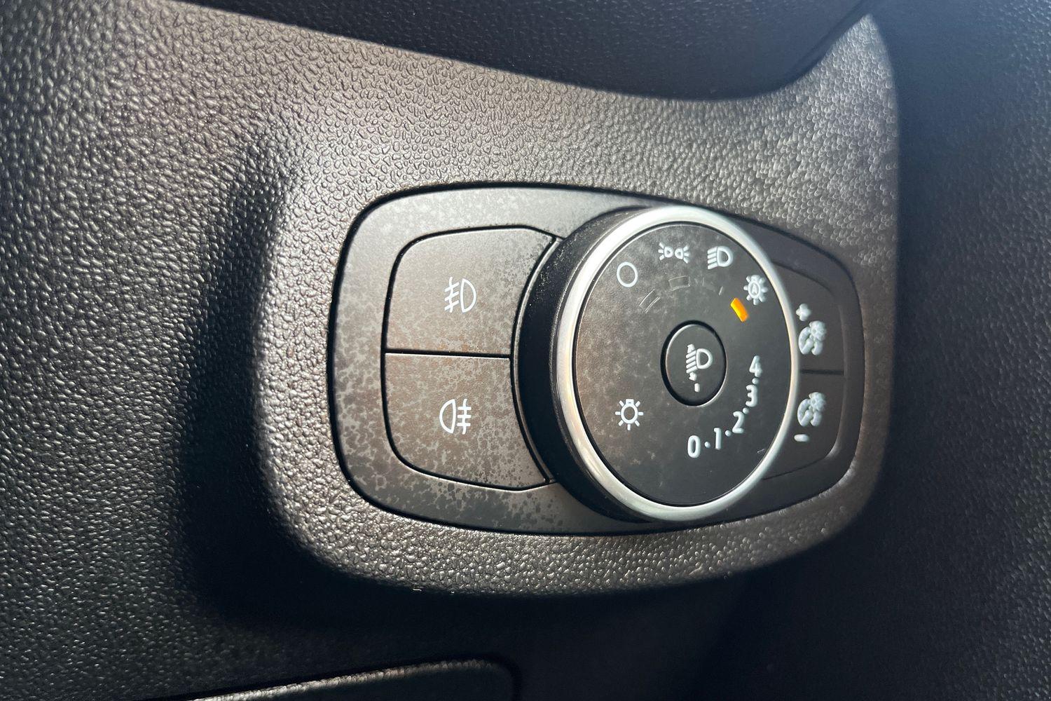 Ford Fiesta Photo 23