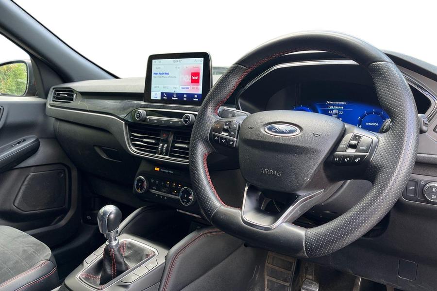 Ford Kuga Photo autoimg-784bc2d3aba009f2fc2ae3e0831ae0cea674c7a7.jpg
