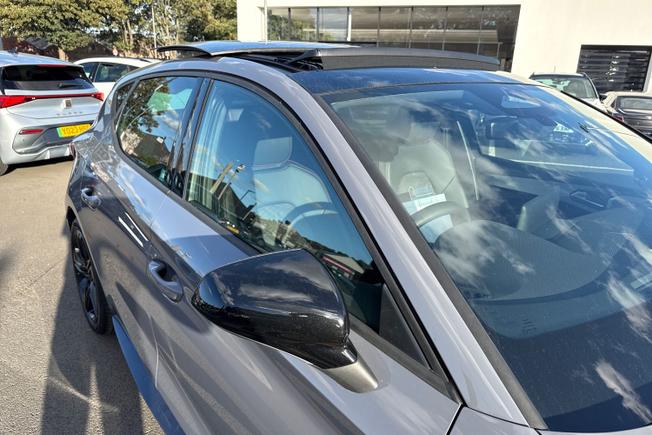 SEAT Leon Photo 21