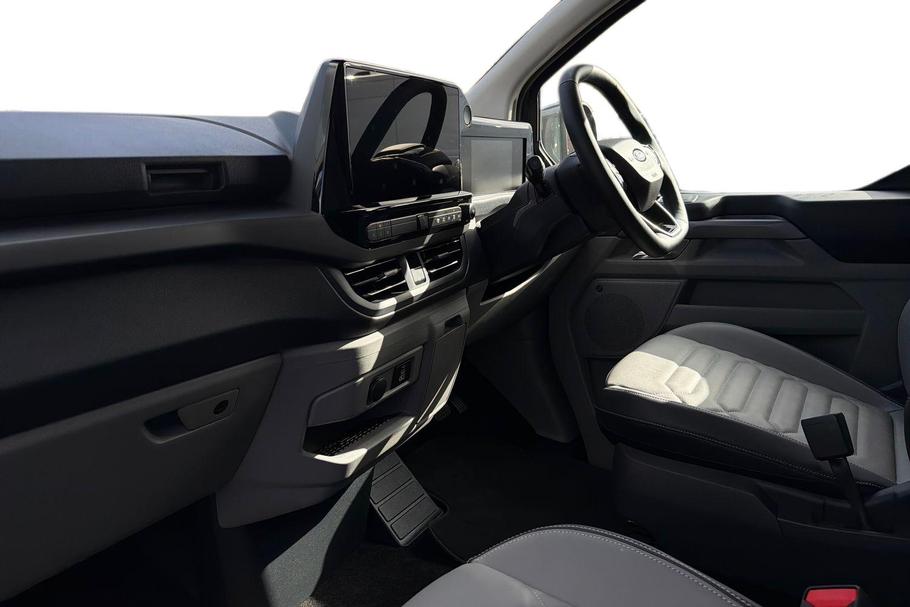 Used Ford TOURNEO CUSTOM 3