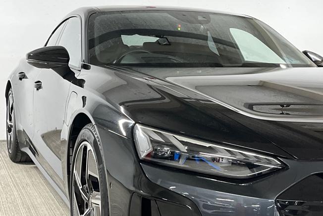 AUDI E-Tron Gt Photo 38