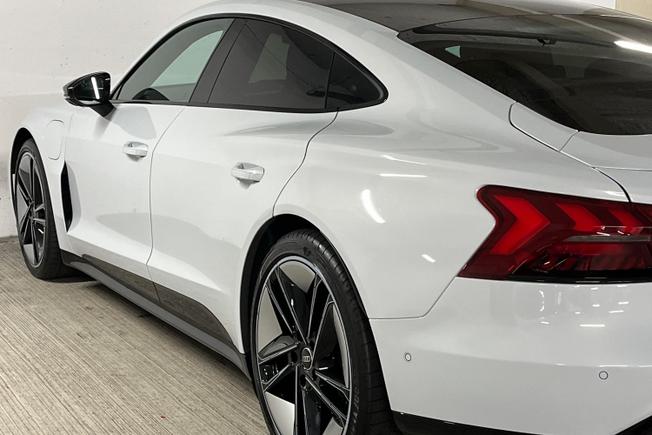 AUDI Rs E-Tron Gt Photo 34