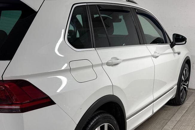 VOLKSWAGEN Tiguan Photo 28