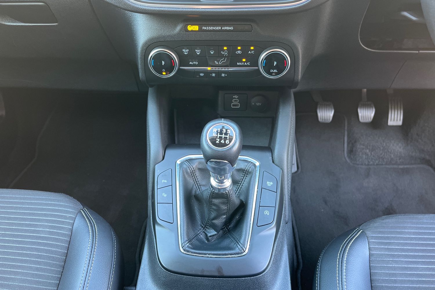 Ford KUGA Photo 32
