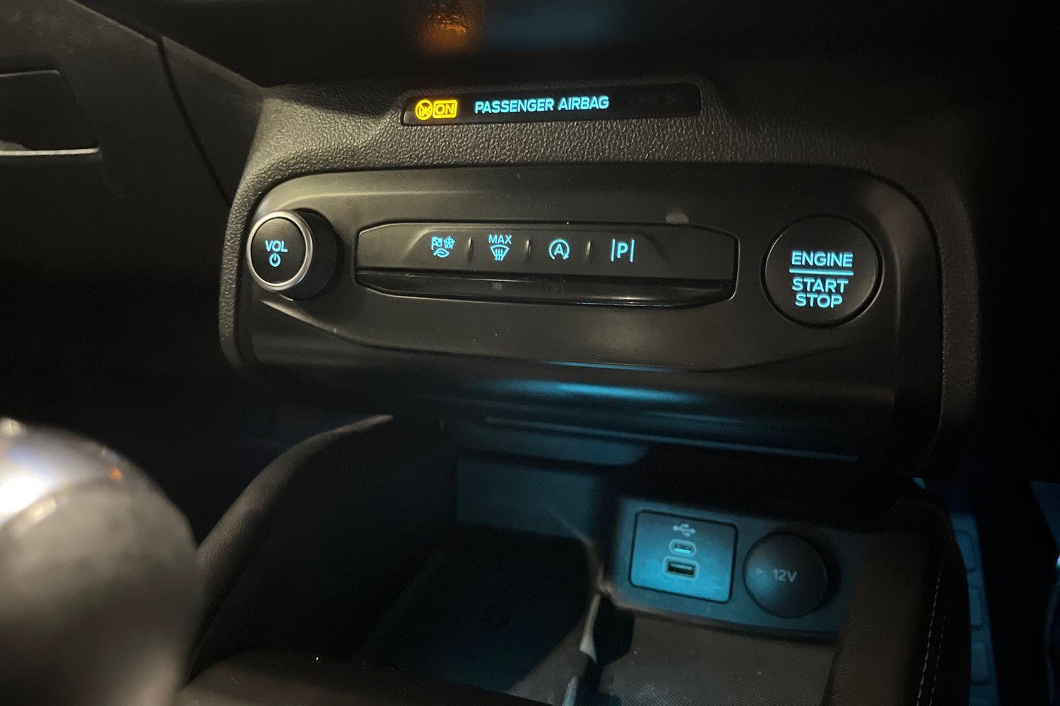 Ford FOCUS Photo 30