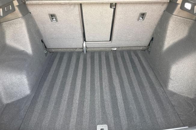 Audi Q4 Photo 12