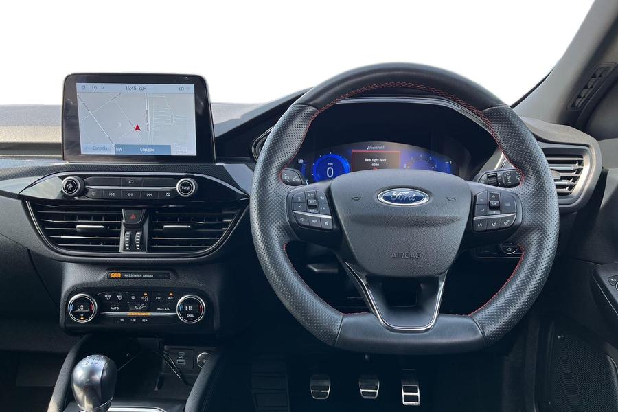 Ford Kuga Photo autoimg-78696f333f996790b633679a52f3447cb909c919.jpg
