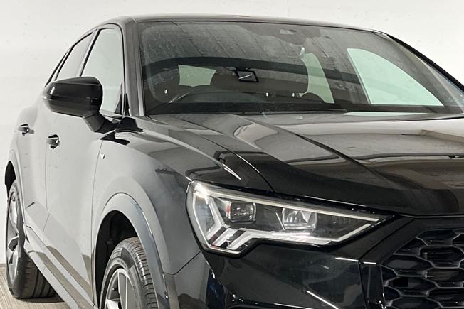 AUDI Q3 Photo 38