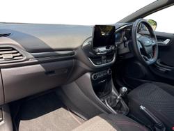 FORD Puma Photo 2