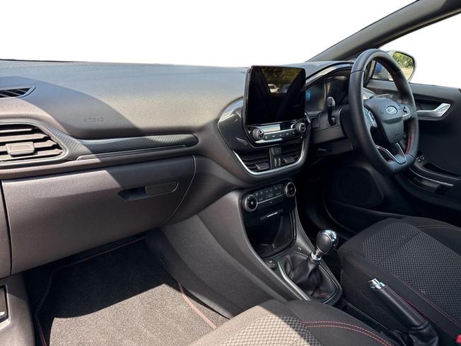 FORD Puma Photo 2