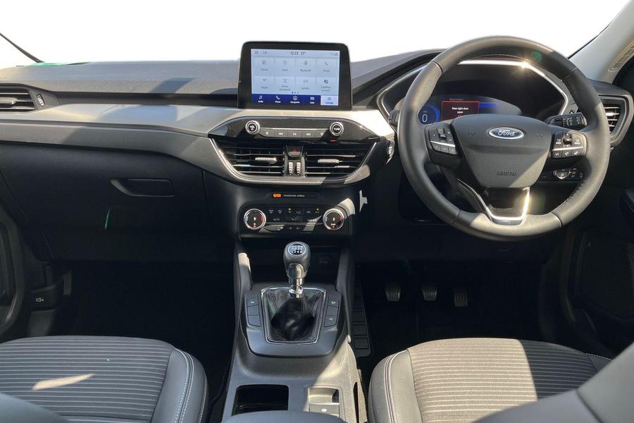 Ford Kuga Photo autoimg-787173dbf04455efc9c8e0849769fa90e1f3d405.jpg