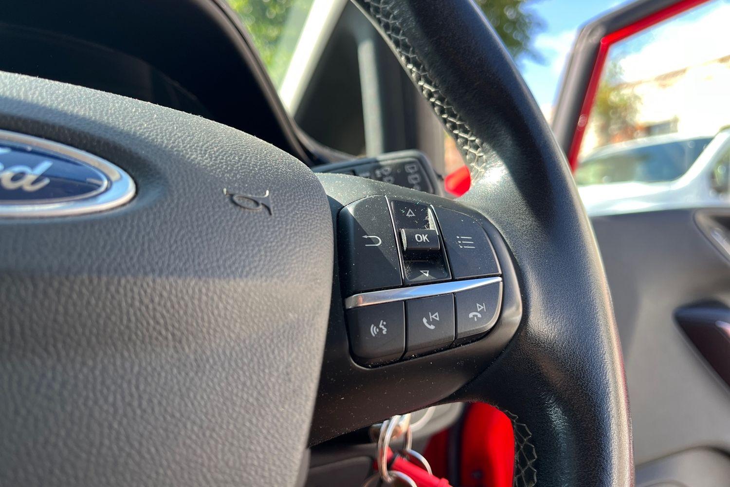 Ford FIESTA Photo 25