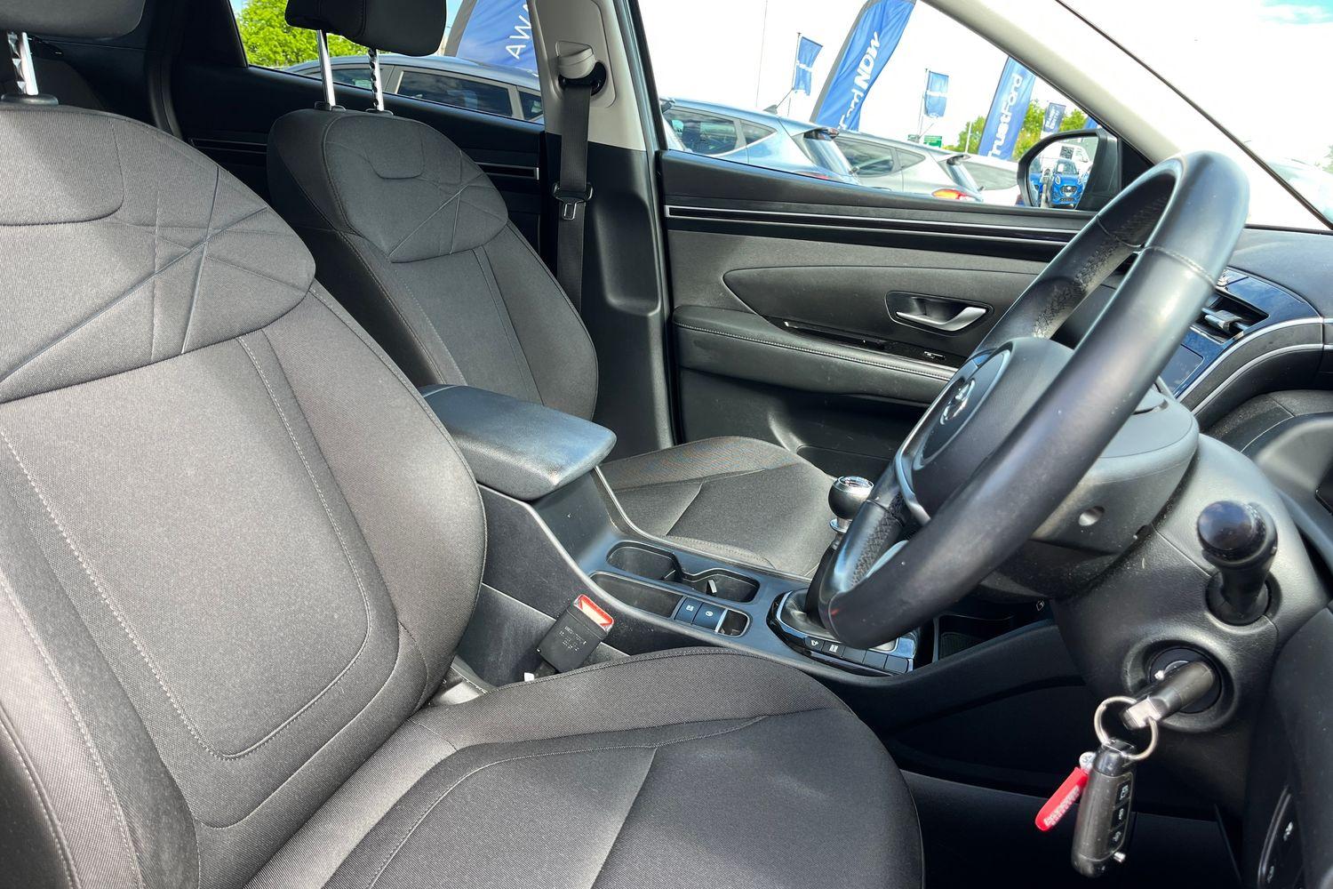 Hyundai TUCSON Photo 16