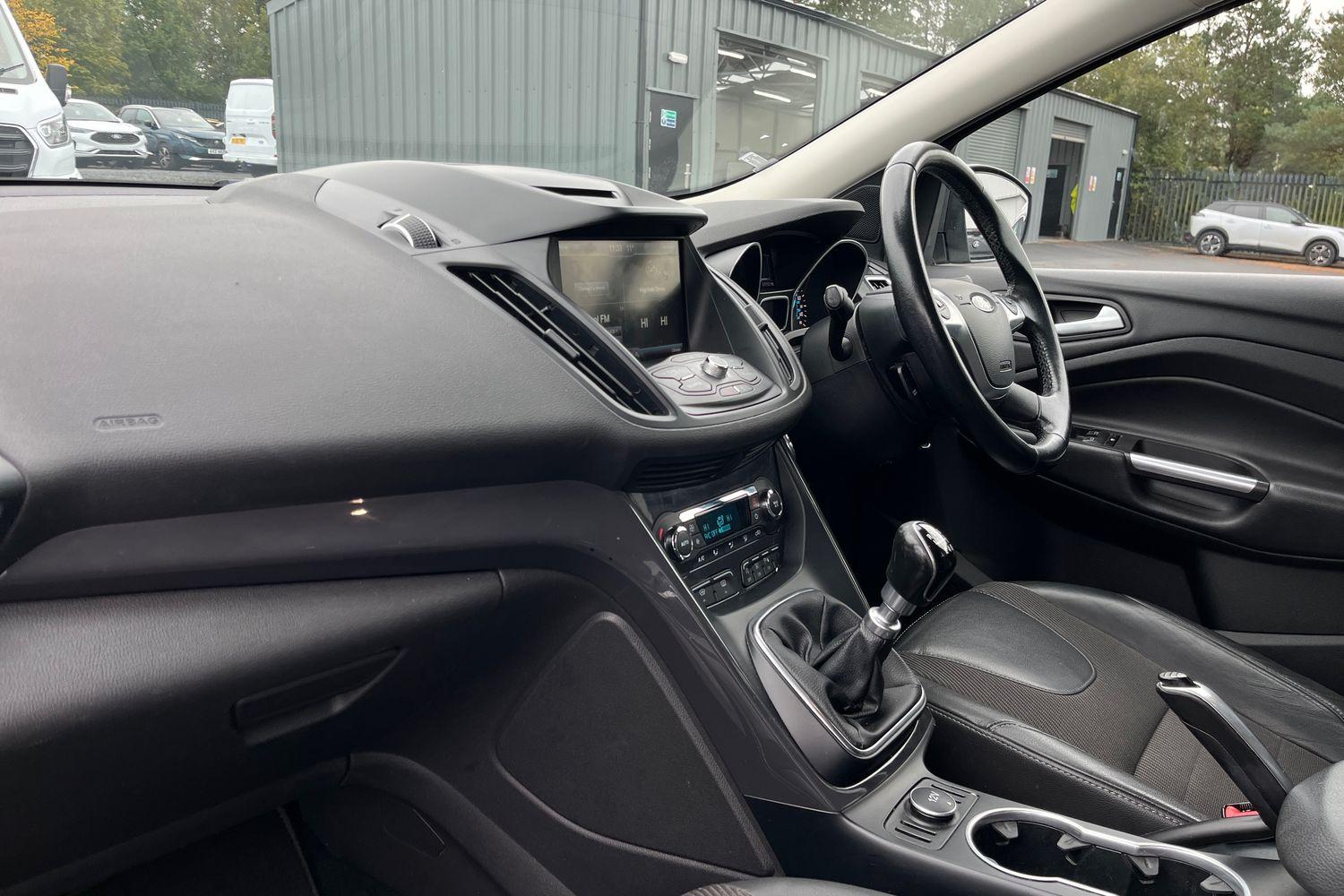 Ford KUGA Photo 17