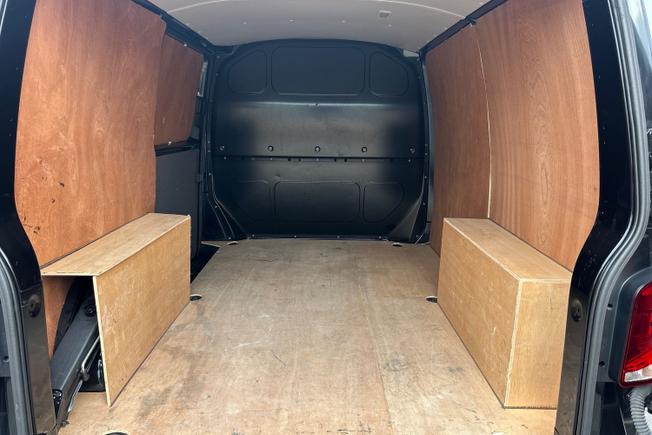 VOLKSWAGEN Transporter Photo 12