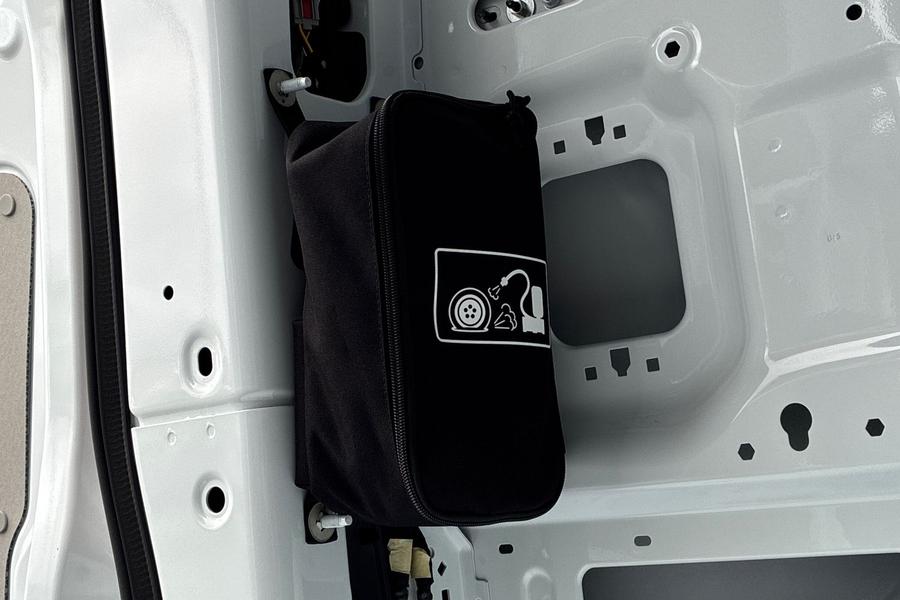 Ford E-TRANSIT CUSTOM Photo autoimg-788872f4c18ad479f001dc79e930d76a507df913.jpg