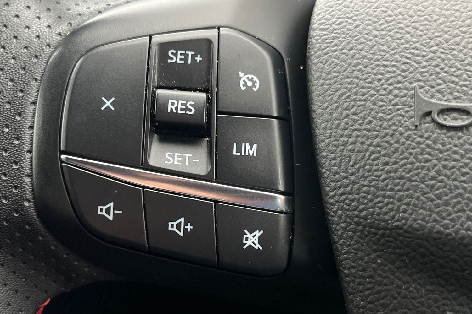 Ford Kuga Photo 24