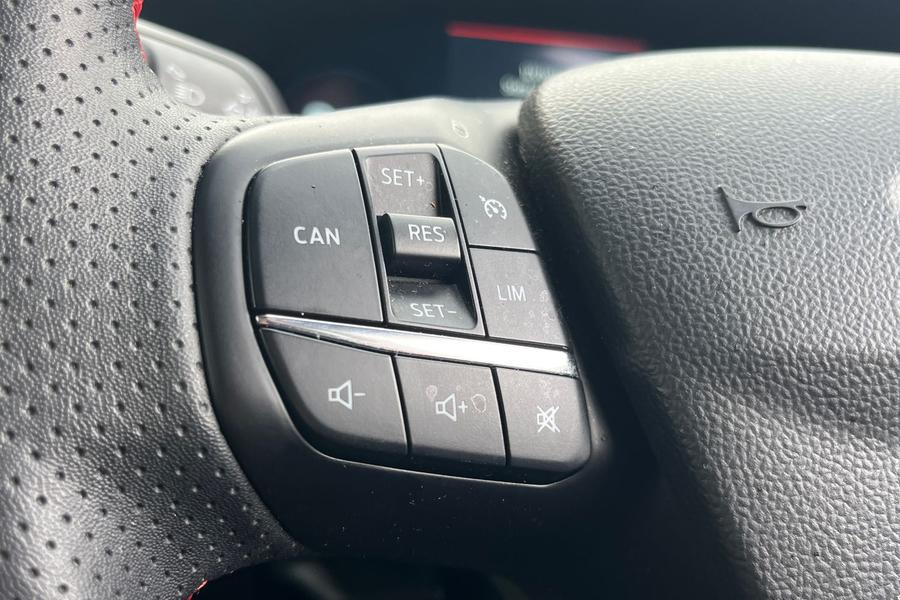 Ford FOCUS Photo autoimg-788ce6eb037d410e5f5b0a423a7dcdc3f43f1024.jpg