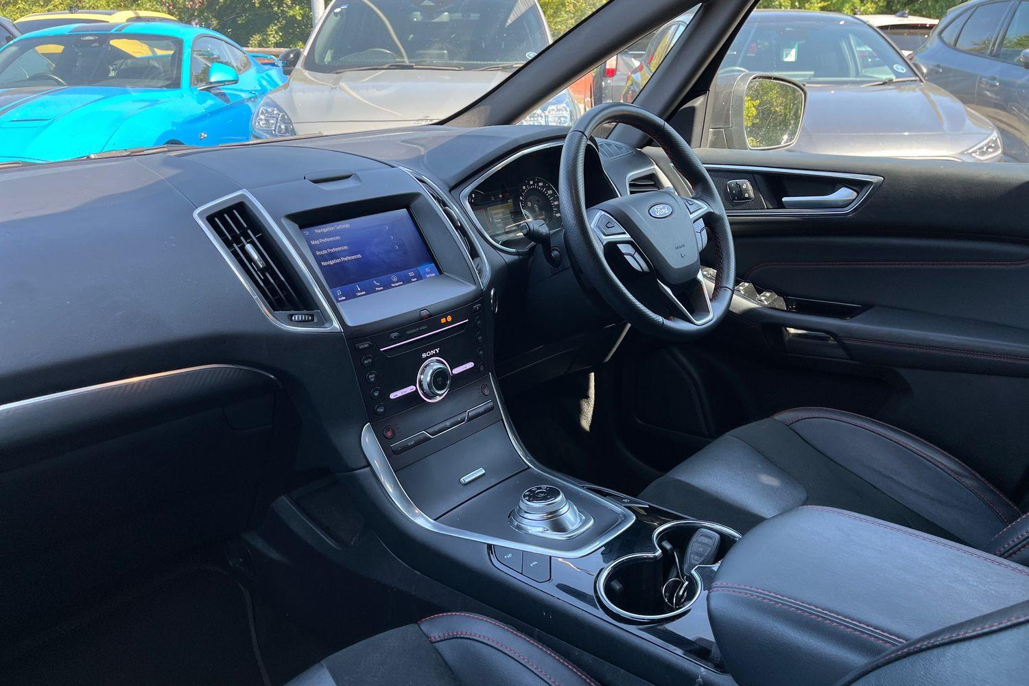 Ford S-MAX Photo 17