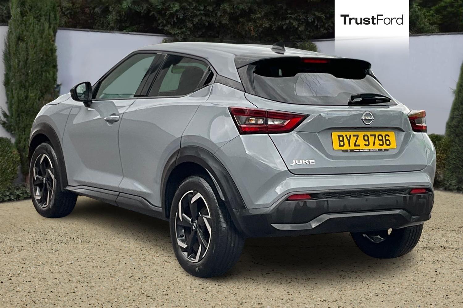 Nissan JUKE Photo 1