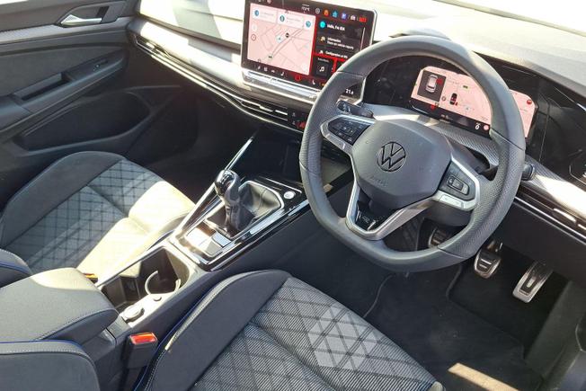 VOLKSWAGEN Golf Photo 6