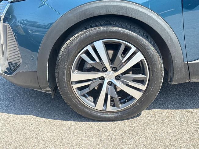 PEUGEOT 5008 Photo 25