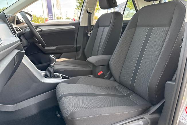 VOLKSWAGEN T-Roc Photo 21
