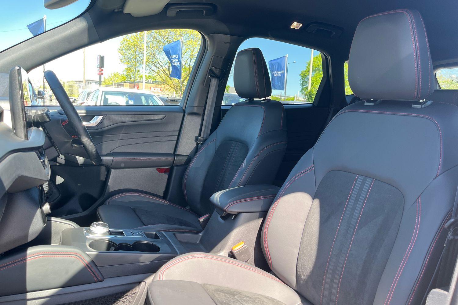 Ford KUGA Photo 18