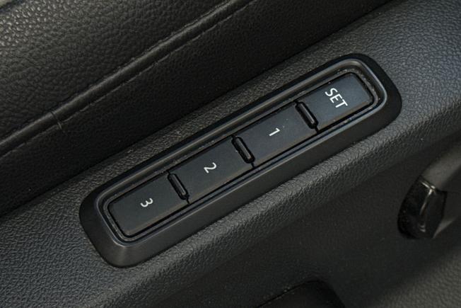 VOLKSWAGEN Tiguan Photo 23